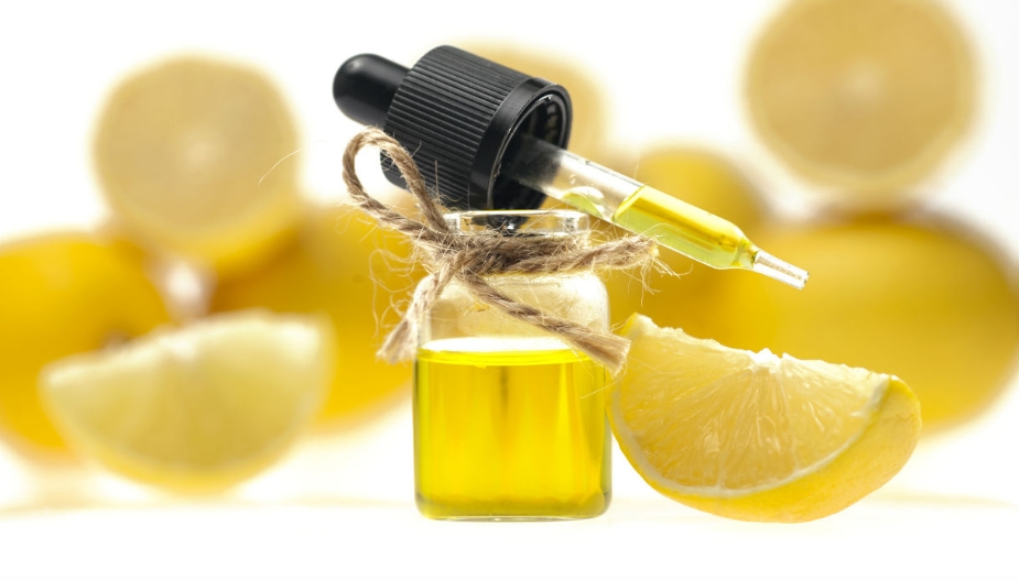 Olio essenziale di limone: proprietà, usi e benefici